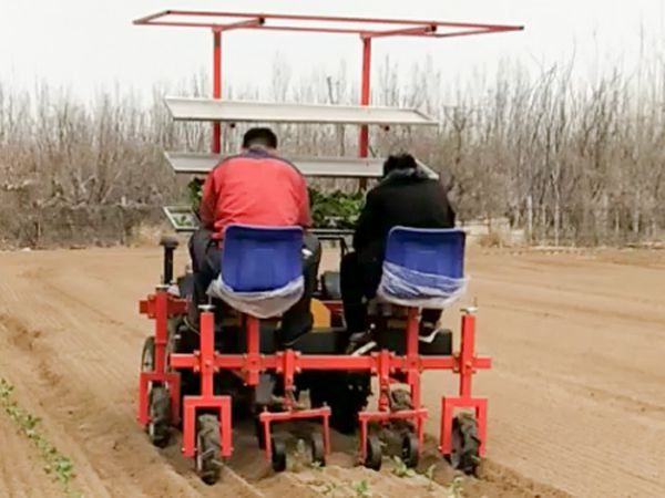 辣椒移栽机存放时的注意事项